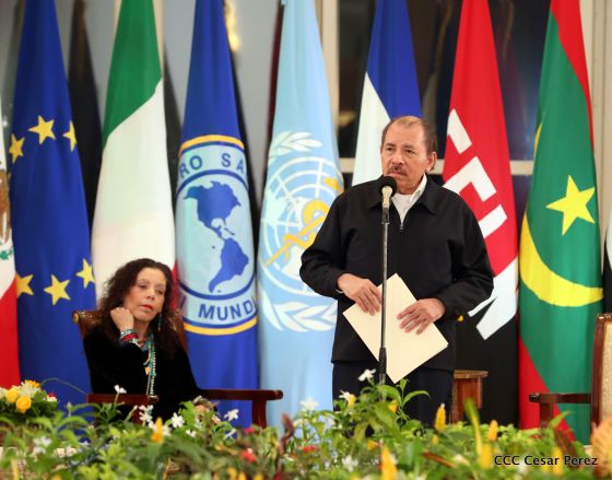 Presidente Daniel Ortega y vicepresidenta Rosario Murillo reciben cartas credenciales de 11 nuevos embajadores