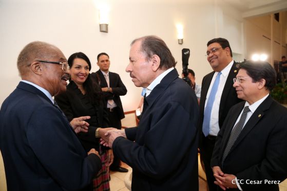 Presidente Daniel Ortega y vicepresidenta Rosario Murillo reciben cartas credenciales de 11 nuevos embajadores