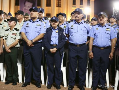 Presidente Daniel Ortega y vicepresidenta Rosario Murillo en homenaje al Padre de la Revolución Sandinista Carlos Fonseca