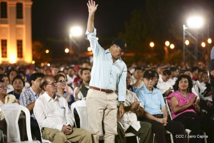 Presidente Daniel Ortega y vicepresidenta Rosario Murillo en homenaje al Padre de la Revolución Sandinista Carlos Fonseca