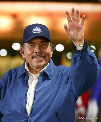 Presidente Daniel Ortega y vicepresidenta Rosario Murillo en homenaje al Padre de la Revolución Sandinista Carlos Fonseca