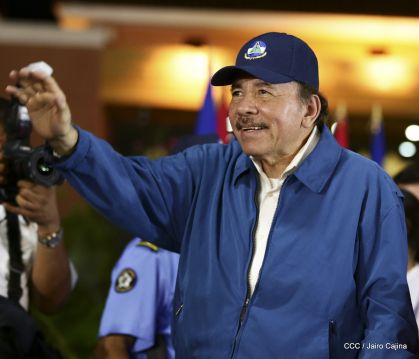 Presidente Daniel Ortega y vicepresidenta Rosario Murillo en homenaje al Padre de la Revolución Sandinista Carlos Fonseca