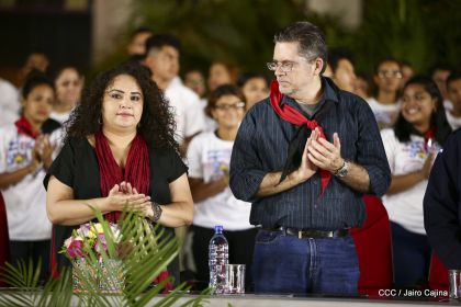 Presidente Daniel Ortega y vicepresidenta Rosario Murillo en homenaje al Padre de la Revolución Sandinista Carlos Fonseca