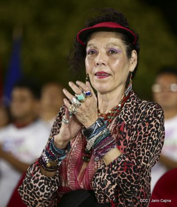 Presidente Daniel Ortega y vicepresidenta Rosario Murillo en homenaje al Padre de la Revolución Sandinista Carlos Fonseca