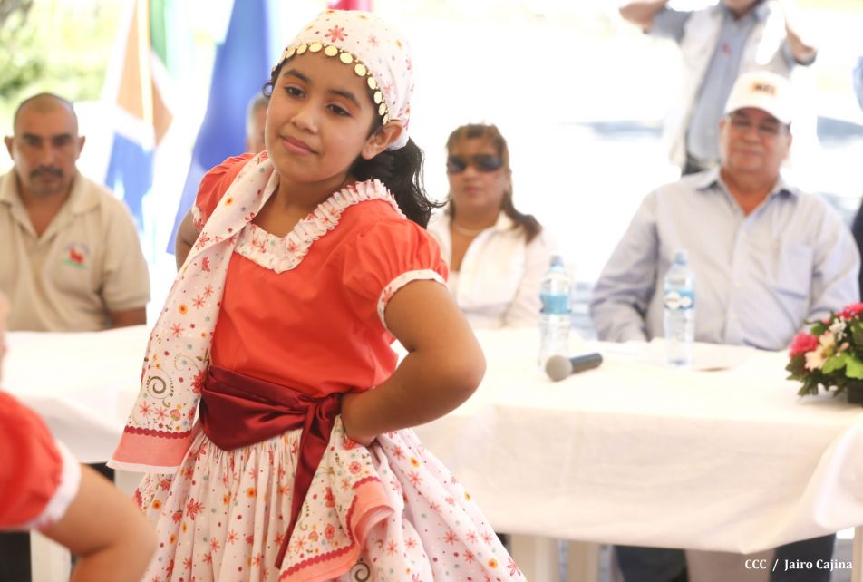 Gobierno Sandinista inaugura 10 kilómetros de carretera entre La Libertad – Santo Domingo en Chontales