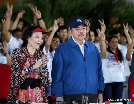 Presidente Daniel Ortega y vicepresidenta Rosario Murillo en homenaje al Padre de la Revolución Sandinista Carlos Fonseca