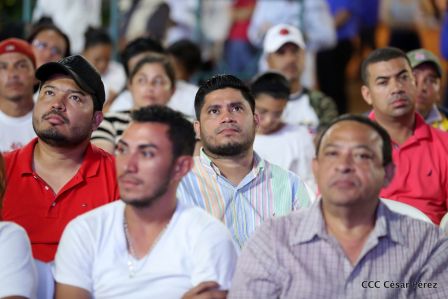 Presidente Daniel Ortega y vicepresidenta Rosario Murillo en homenaje al Padre de la Revolución Sandinista Carlos Fonseca