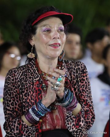 Presidente Daniel Ortega y vicepresidenta Rosario Murillo en homenaje al Padre de la Revolución Sandinista Carlos Fonseca