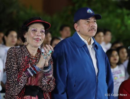 Presidente Daniel Ortega y vicepresidenta Rosario Murillo en homenaje al Padre de la Revolución Sandinista Carlos Fonseca