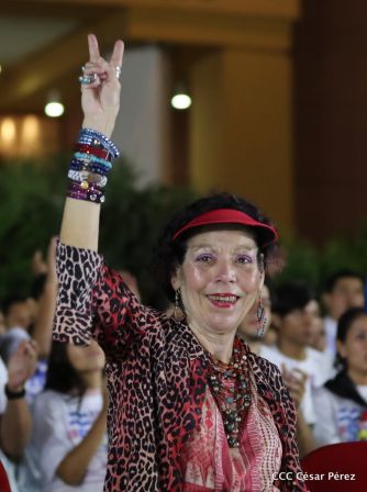 Presidente Daniel Ortega y vicepresidenta Rosario Murillo en homenaje al Padre de la Revolución Sandinista Carlos Fonseca