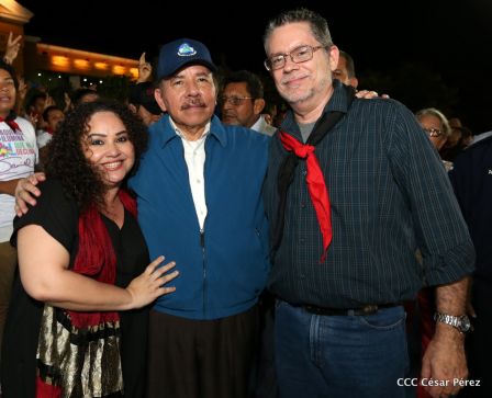 Presidente Daniel Ortega y vicepresidenta Rosario Murillo en homenaje al Padre de la Revolución Sandinista Carlos Fonseca