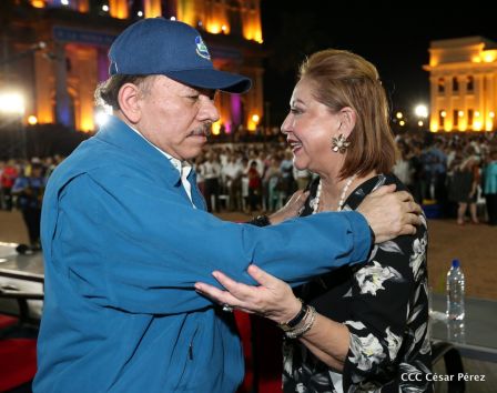 Presidente Daniel Ortega y vicepresidenta Rosario Murillo en homenaje al Padre de la Revolución Sandinista Carlos Fonseca