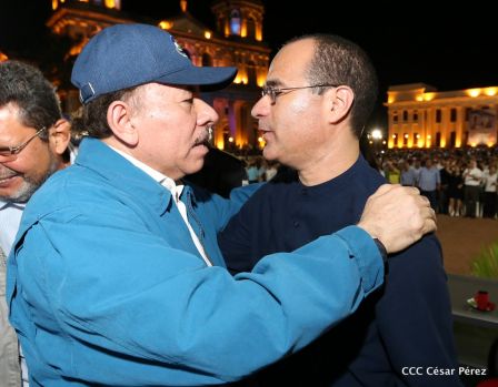 Presidente Daniel Ortega y vicepresidenta Rosario Murillo en homenaje al Padre de la Revolución Sandinista Carlos Fonseca