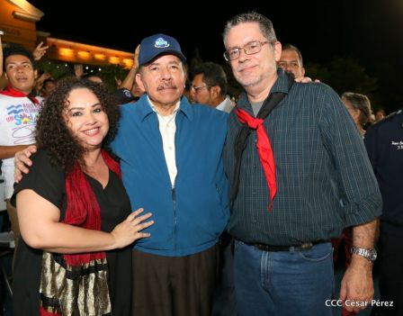 Presidente Daniel Ortega y vicepresidenta Rosario Murillo en homenaje al Padre de la Revolución Sandinista Carlos Fonseca