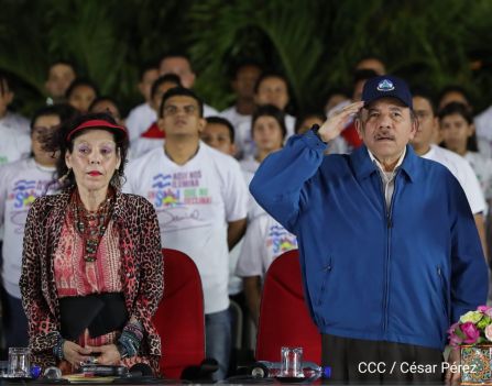 Presidente Daniel Ortega y vicepresidenta Rosario Murillo en homenaje al Padre de la Revolución Sandinista Carlos Fonseca