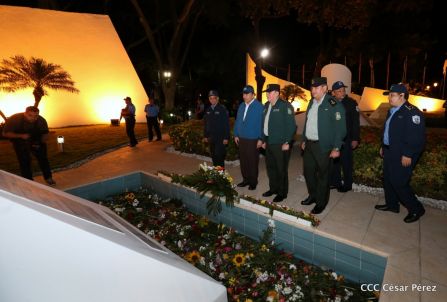Presidente Daniel Ortega y vicepresidenta Rosario Murillo en homenaje al Padre de la Revolución Sandinista Carlos Fonseca
