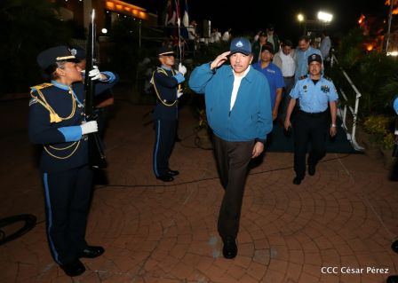 Presidente Daniel Ortega y vicepresidenta Rosario Murillo en homenaje al Padre de la Revolución Sandinista Carlos Fonseca