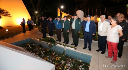 Presidente Daniel Ortega y vicepresidenta Rosario Murillo en homenaje al Padre de la Revolución Sandinista Carlos Fonseca