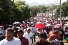Capitalinos caminan en defensa de sus derechos y en solidaridad con Bolivia