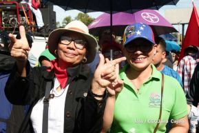 Capitalinos caminan en defensa de sus derechos y en solidaridad con Bolivia