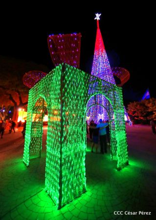Monumento a la Paz y la Alegría: Nicaragua Unidos en Amor, Solidaridad y Armonía