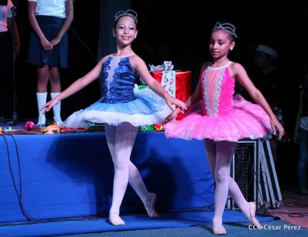 Monumento a la Paz y la Alegría: Nicaragua Unidos en Amor, Solidaridad y Armonía