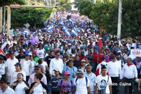 Caminata: “Dignidad, Derechos, No Violencia!”, “Mujeres Valientes!” y ”Con La Paz No se Juega!”