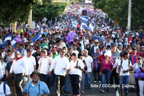 Caminata: “Dignidad, Derechos, No Violencia!”, “Mujeres Valientes!” y ”Con La Paz No se Juega!”