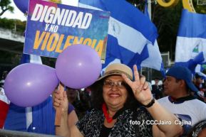 Caminata: “Dignidad, Derechos, No Violencia!”, “Mujeres Valientes!” y ”Con La Paz No se Juega!”