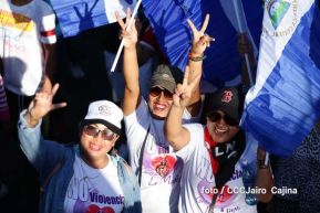 Caminata: “Dignidad, Derechos, No Violencia!”, “Mujeres Valientes!” y ”Con La Paz No se Juega!”