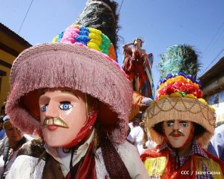 Tradicional Tope de los Santos en Carazo