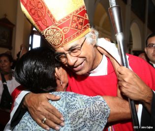 Caraceños celebran a San Sebastián en compañía del Cardenal Brenes