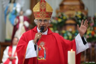 Caraceños celebran a San Sebastián en compañía del Cardenal Brenes