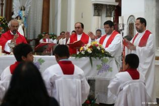 Caraceños celebran a San Sebastián en compañía del Cardenal Brenes