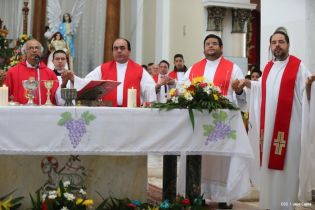 Caraceños celebran a San Sebastián en compañía del Cardenal Brenes
