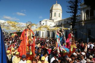 Caraceños celebran a San Sebastián en compañía del Cardenal Brenes