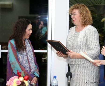 Federación de Rusia condecora a la Compañera Rosario Murillo con la Orden de la Amistad