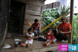 Familias de El Rama celebran normalización del sistema energético