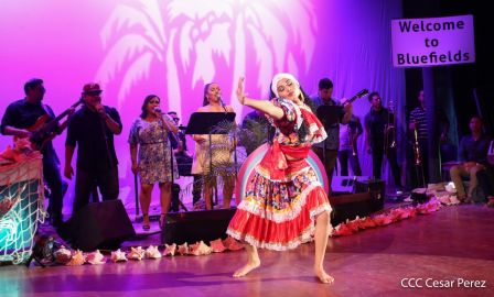 Homenaje a Anthony Matthews, intérprete del Palo de Mayo