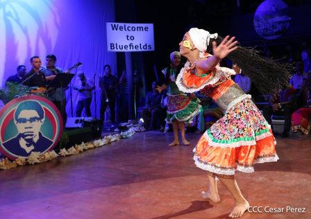 Homenaje a Anthony Matthews, intérprete del Palo de Mayo