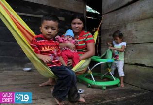 Familias de El Rama celebran normalización del sistema energético