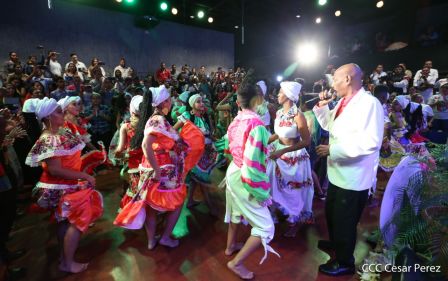 Homenaje a Anthony Matthews, intérprete del Palo de Mayo