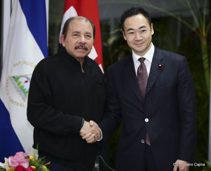 Ministro de Estado para Asuntos Exteriores de Japón durante su visita en Nicaragua