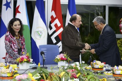 Presidente Daniel Ortega y Vicepresidenta Rosario Murillo reciben cartas credenciales de embajadores de Panamá y Yibuti