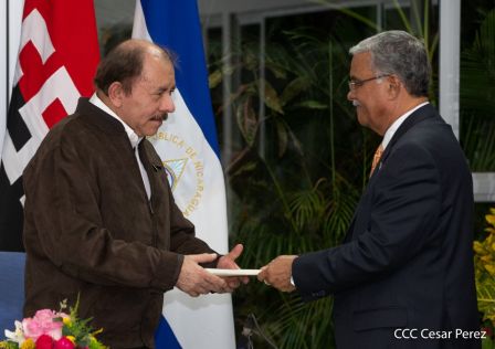 Presidente Daniel Ortega y Vicepresidenta Rosario Murillo reciben cartas credenciales de embajadores de Panamá y Yibuti