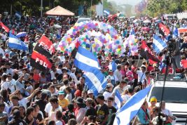 Caminando como raza nicaragüense que sabe de luchas y de honor celebrando las glorias y victorias de Rubén Darío