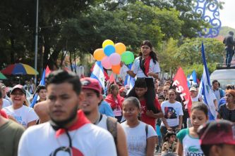 Caminando como raza nicaragüense que sabe de luchas y de honor celebrando las glorias y victorias de Rubén Darío