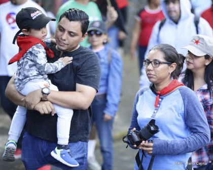 Caminando como raza nicaragüense que sabe de luchas y de honor celebrando las glorias y victorias de Rubén Darío
