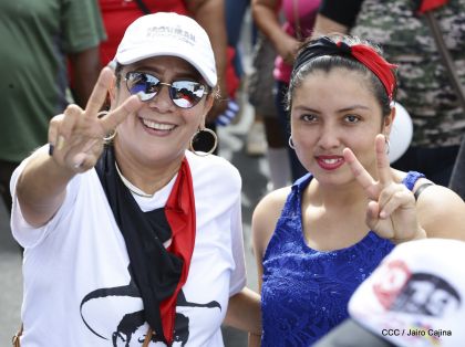 Caminando como raza nicaragüense que sabe de luchas y de honor celebrando las glorias y victorias de Rubén Darío