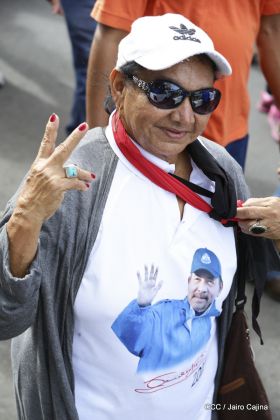 Caminando como raza nicaragüense que sabe de luchas y de honor celebrando las glorias y victorias de Rubén Darío